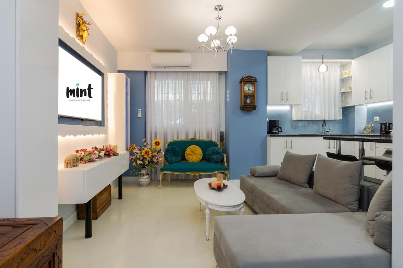 Wonderful Renovated Apartment With Private Patio Athen Exterior foto