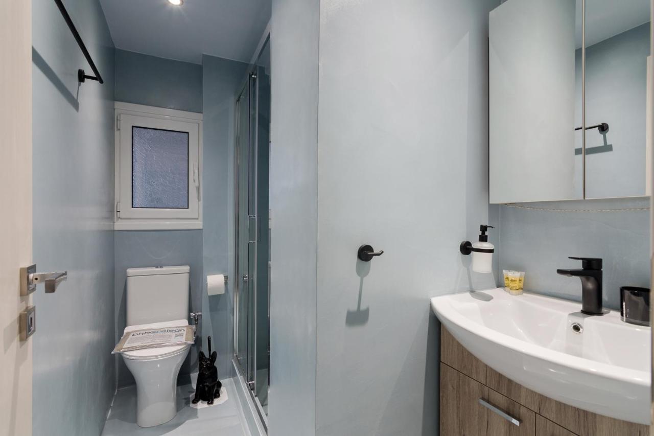 Wonderful Renovated Apartment With Private Patio Athen Exterior foto
